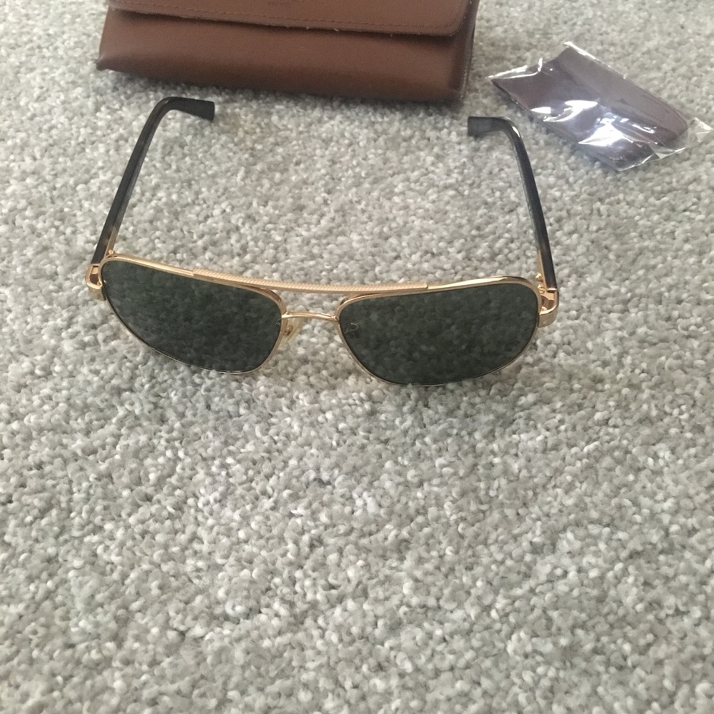 Coach sunglasses - Picture 2 of 3